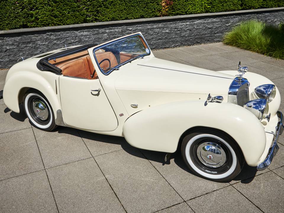 Image 9/42 of Triumph 1800 Roadster (1948)