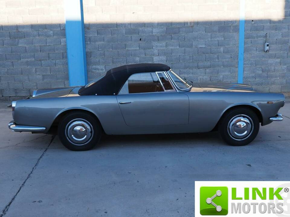 Image 4/10 of Lancia Flaminia GT Touring (1961)