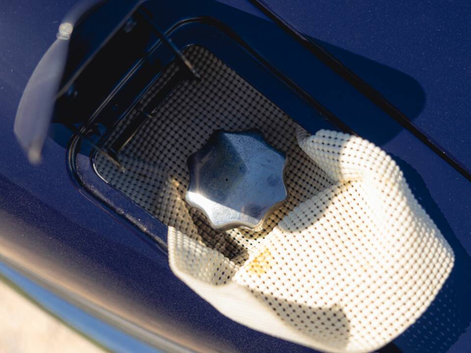 Image 35/50 de Jaguar E-Type (1969)