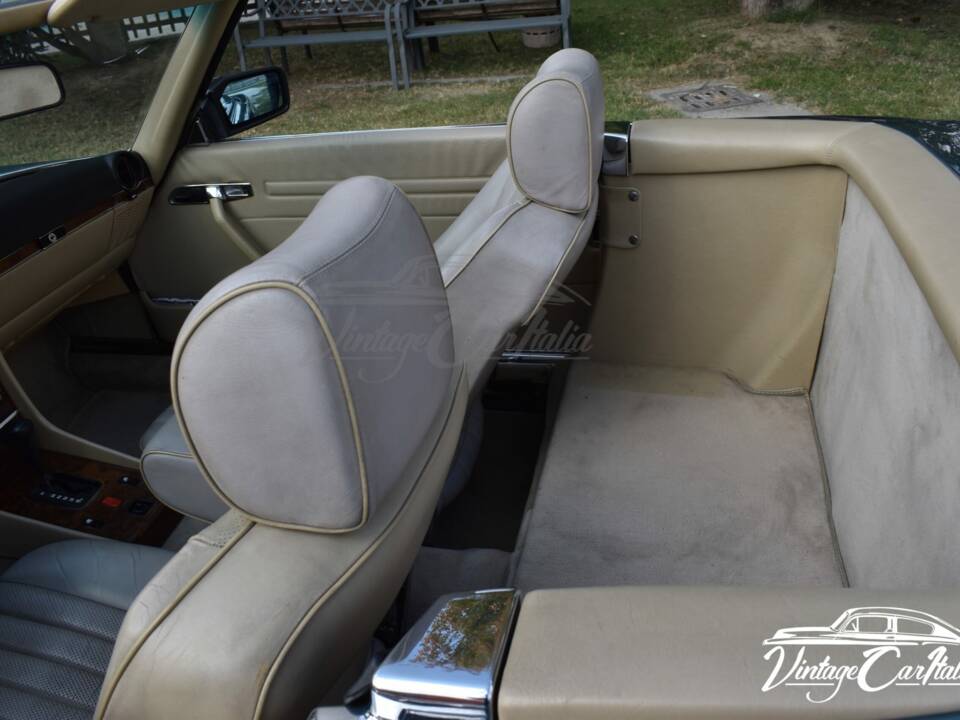 Image 65/75 de Mercedes-Benz 560 SL (1986)