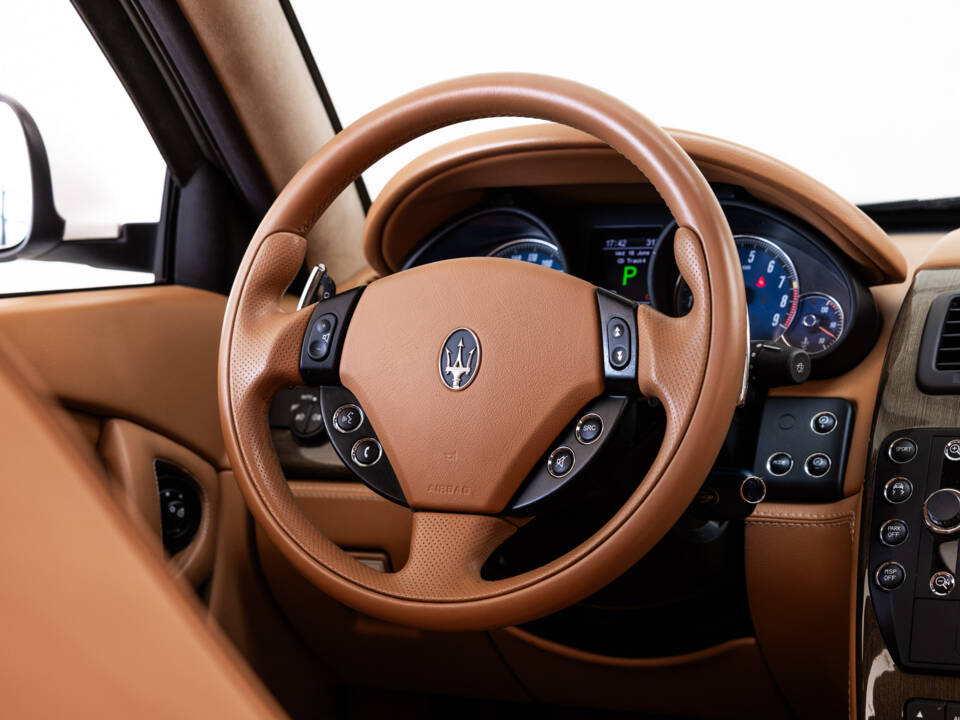 Image 10/39 de Maserati Quattroporte S 4.7 (2009)