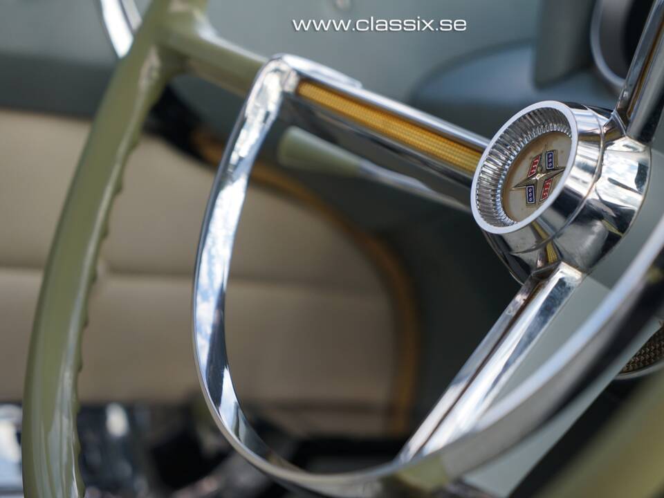 Image 6/24 of Lincoln Continental Mark II (1956)