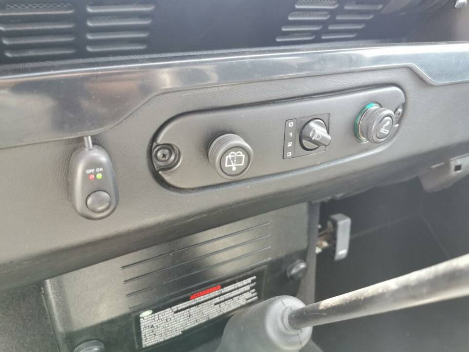 Image 11/45 of Land Rover Defender 110 Td5 (2001)