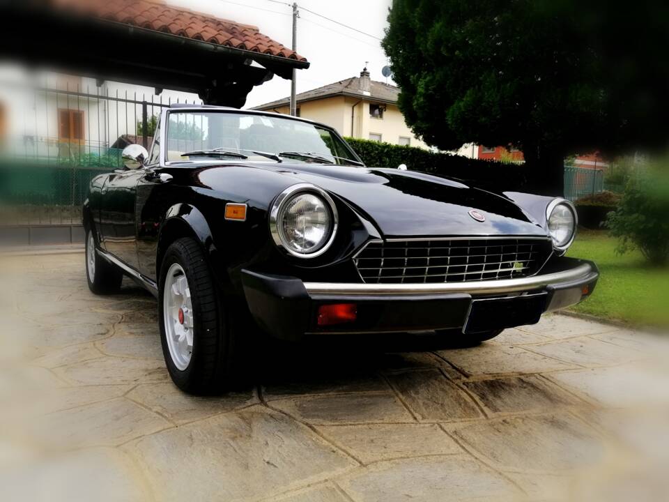 Bild 27/30 von FIAT Spider 2000 (1980)