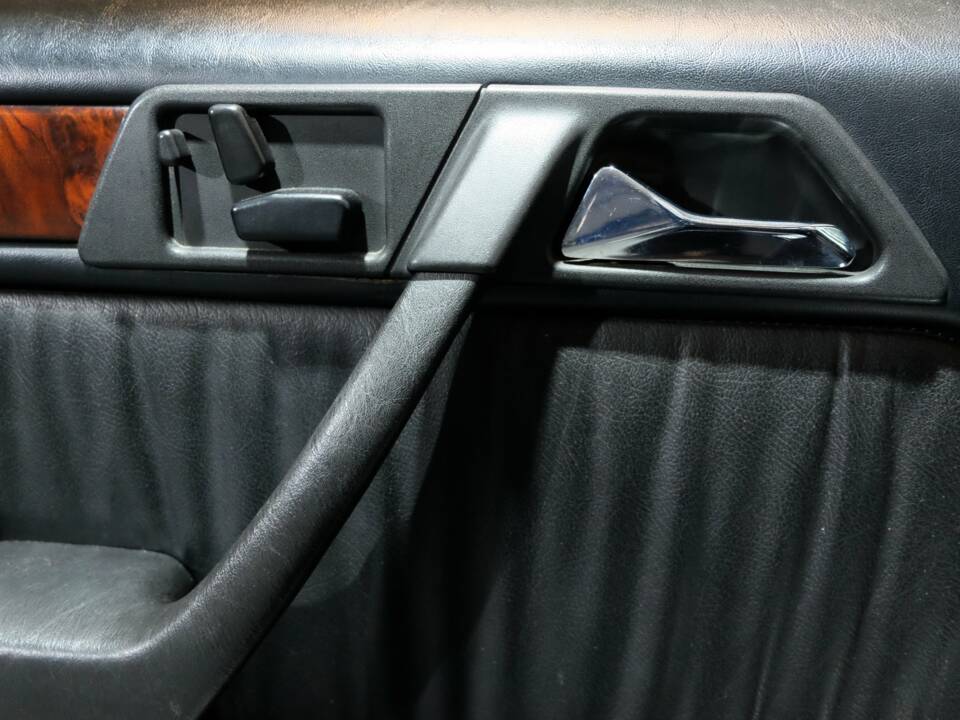 Bild 11/28 von Mercedes-Benz 500 E (1991)