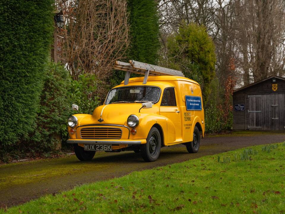 Image 19/50 of Morris Minor Van (1971)