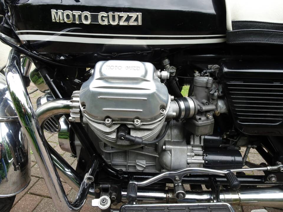 Image 5/9 of Moto Guzzi 850 T 3 California (1976)