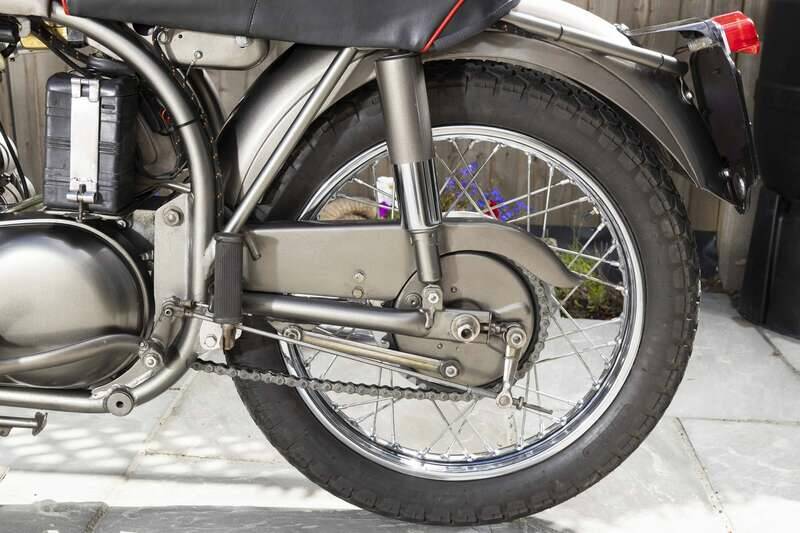 Image 9/40 of Norton Model 30 International (1957)