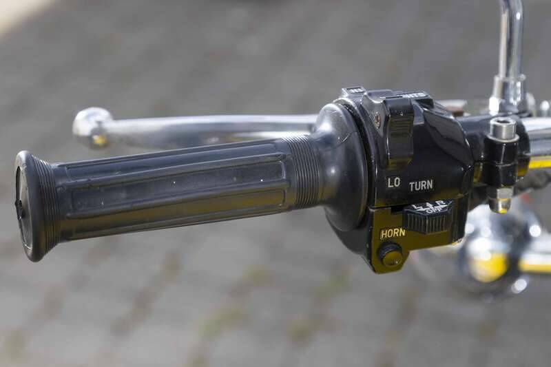 Immagine 15/33 di Yamaha RD 400 (1977)