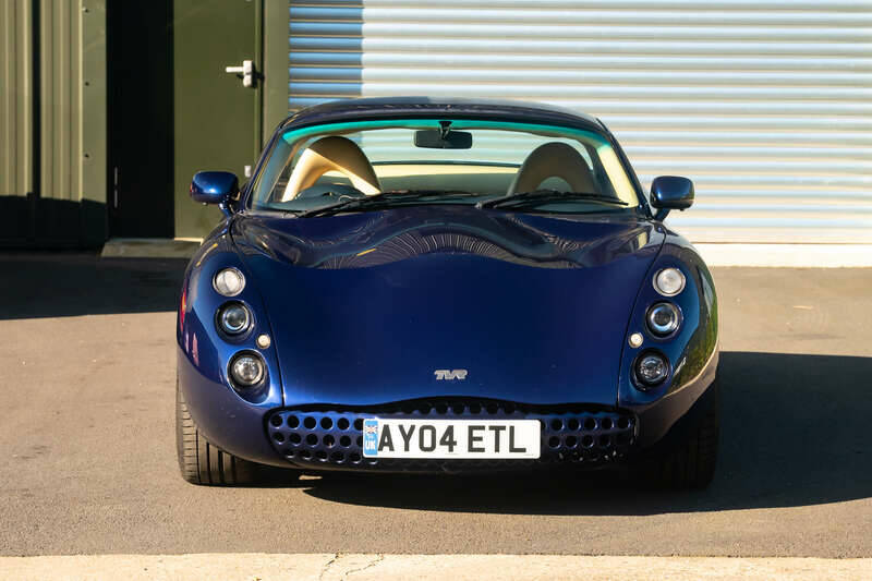 Image 13/35 of TVR Tuscan S (2004)