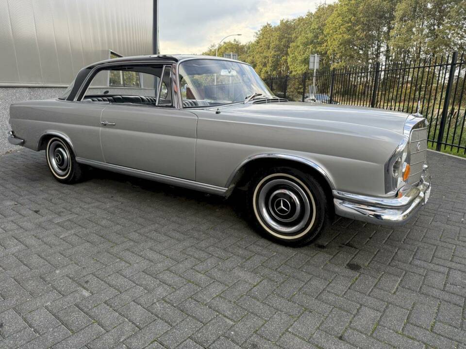 Bild 6/36 von Mercedes-Benz 250 SE (1966)
