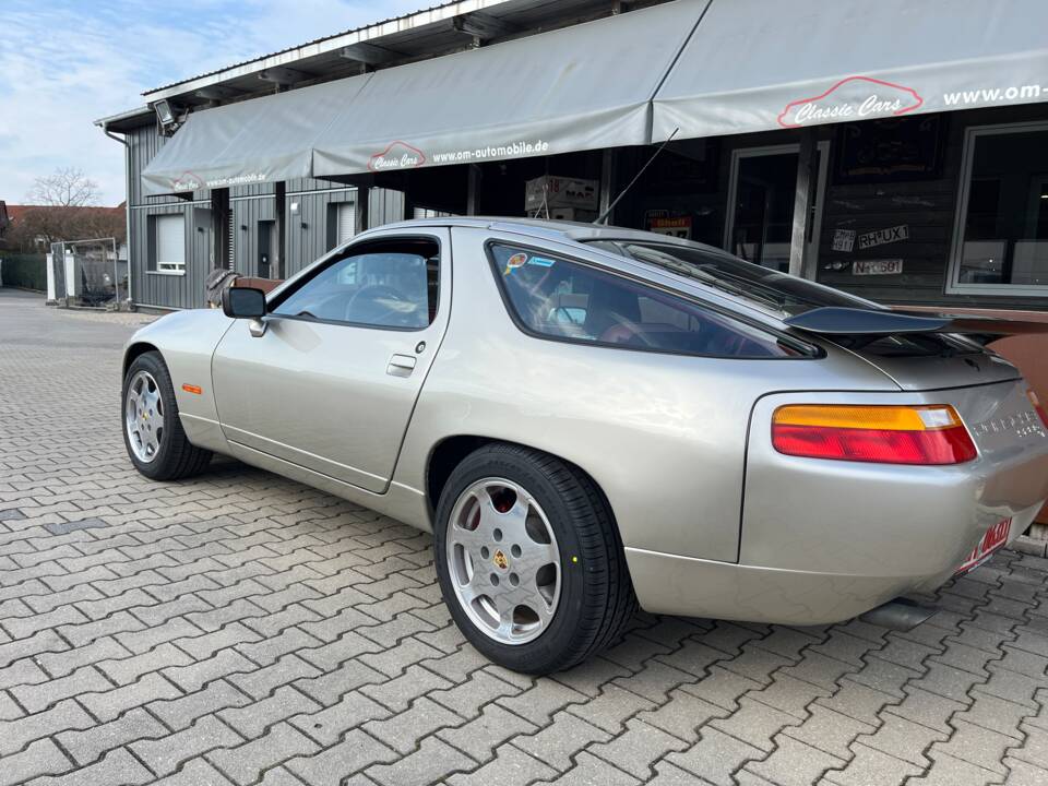 Image 3/17 de Porsche 928 GT (1989)