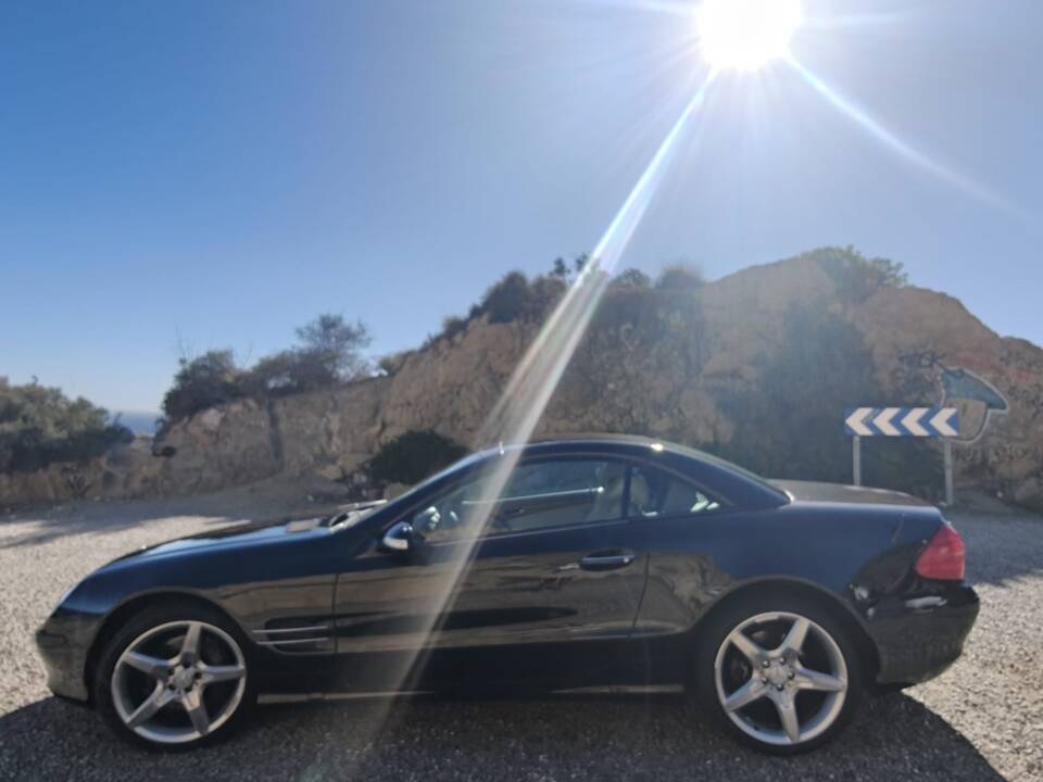 Image 1/16 of Mercedes-Benz SL 500 (2002)