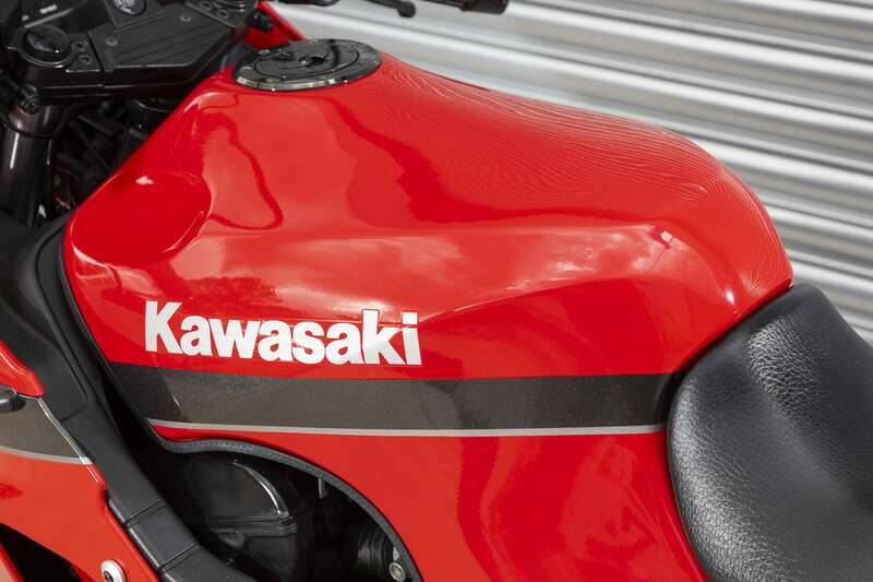Bild 35/49 von Kawasaki GPz 1000RX (1987)