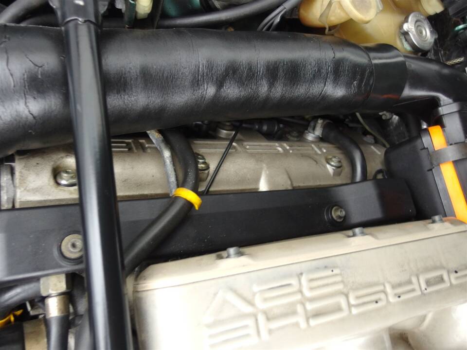 Bild 75/99 von Porsche 928 GTS (1992)