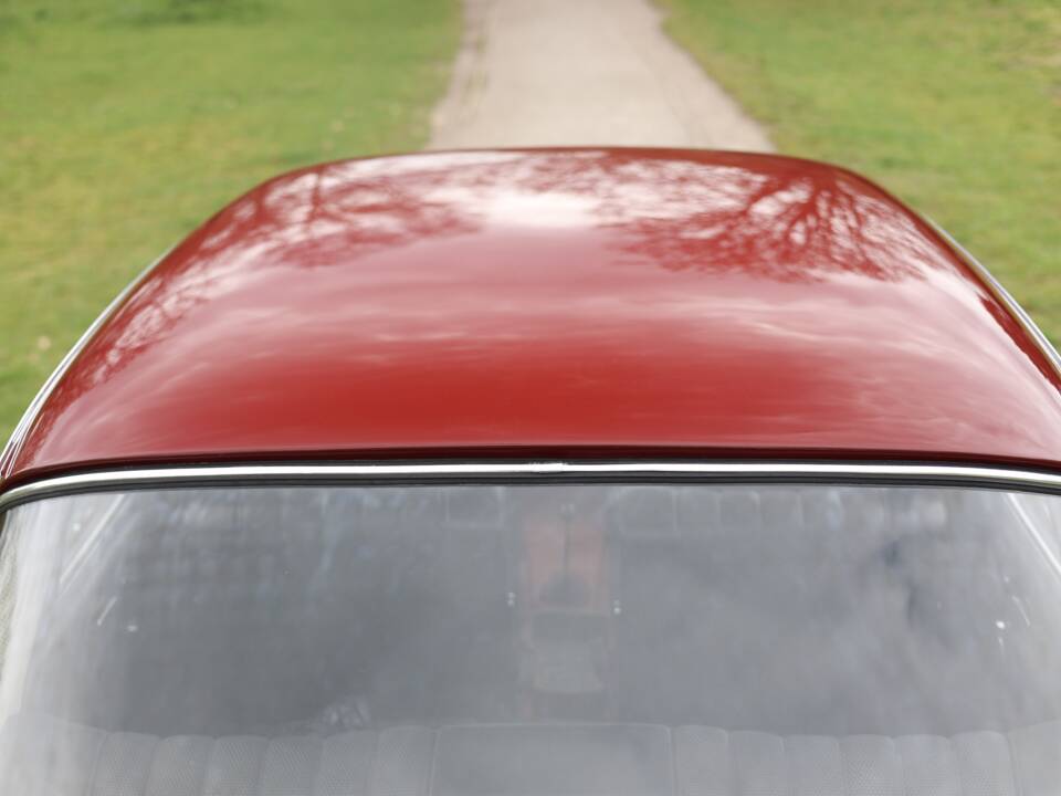 Image 9/50 of Mercedes-Benz 220 (1967)