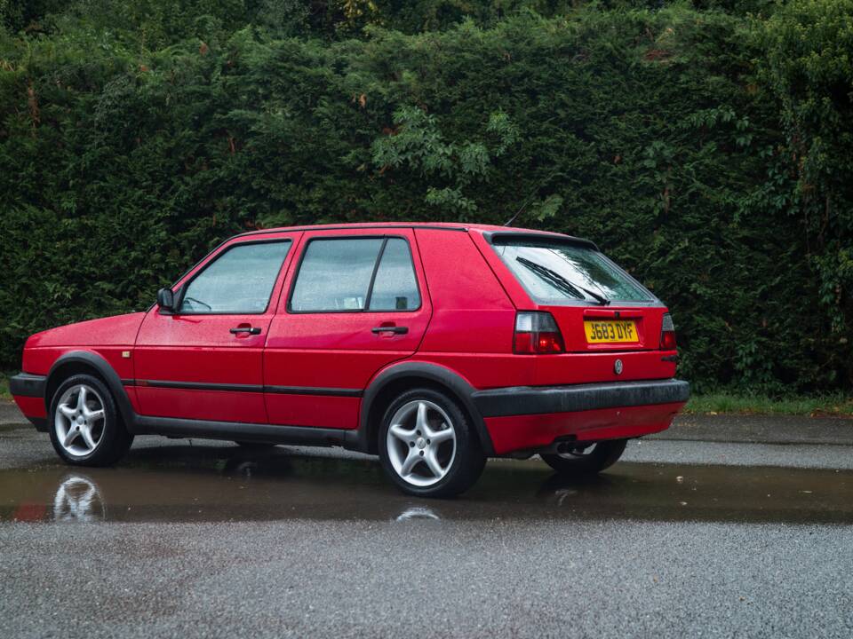 Image 22/50 de Volkswagen Golf III GTI 2.0 (1992)