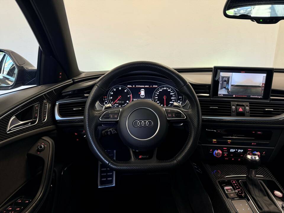 Bild 14/28 von Audi RS6 Avant Performance (2017)