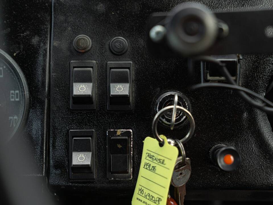 Image 41/50 of Land Rover 88 Lightweight (1977)
