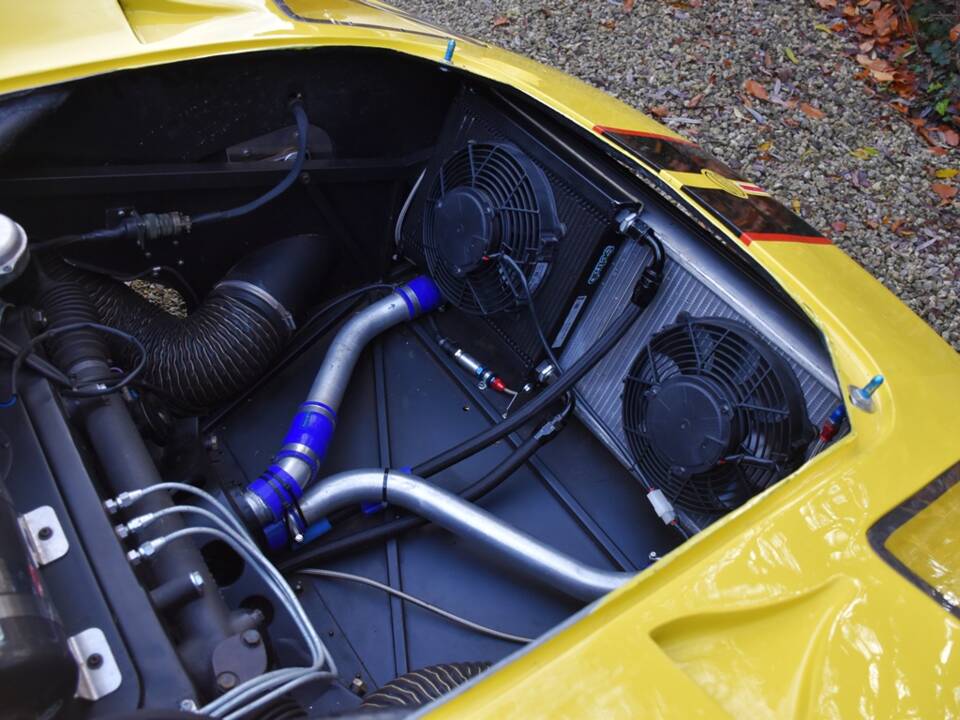 Image 30/31 of Ford GT40 (1965)