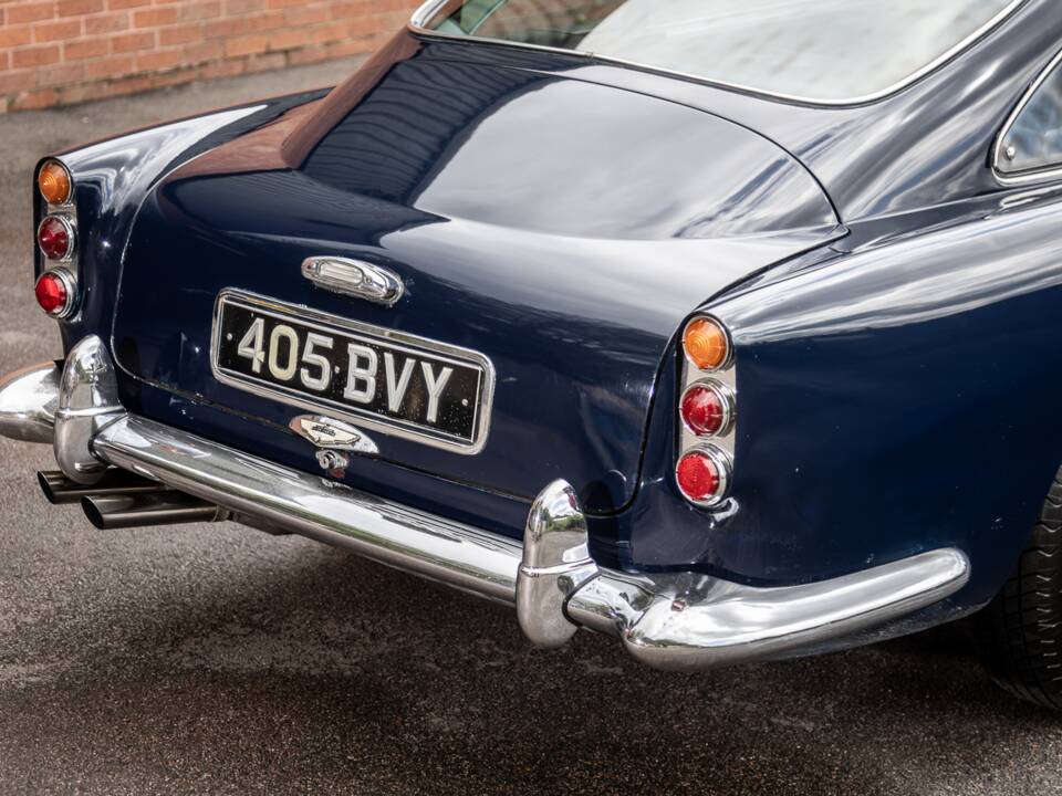 Image 24/64 of Aston Martin DB 4 (1962)