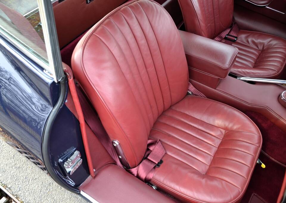 Afbeelding 26/32 van Jaguar E-Type 4.2 (1967)