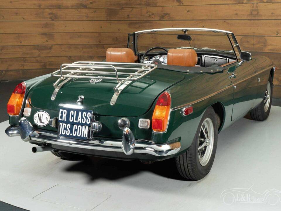 Image 15/19 de MG MGB (1974)