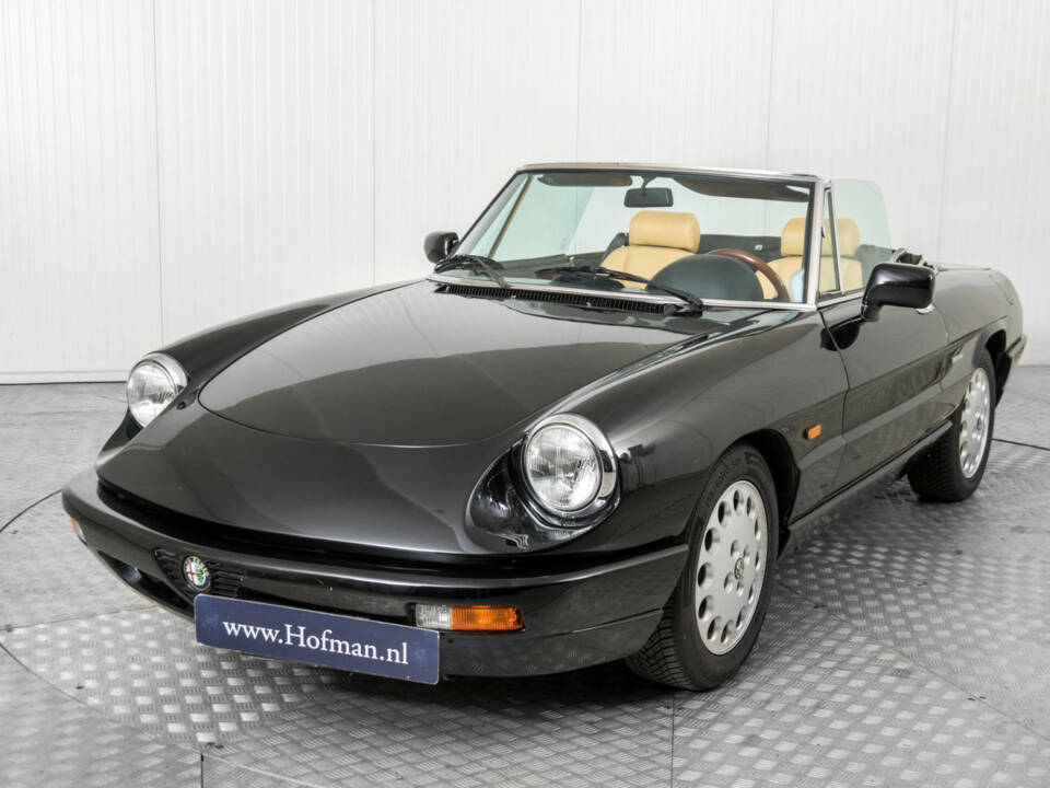 Bild 18/50 von Alfa Romeo 2.0 Spider (1991)