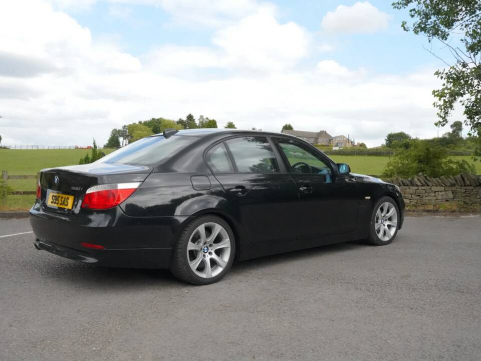 Bild 10/48 von BMW 550i (2006)