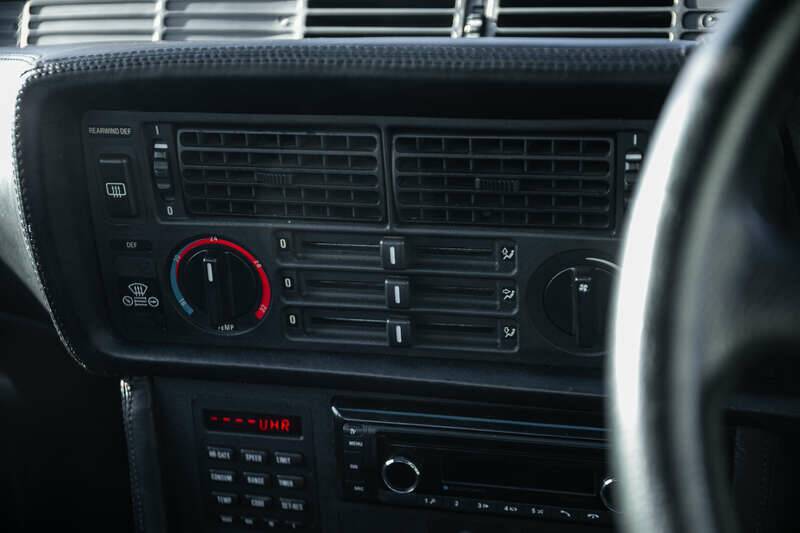 Image 13/50 of BMW 635 CSi (1989)