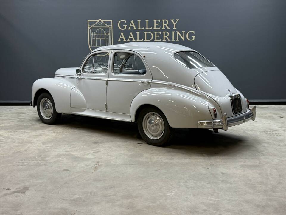 Bild 2/50 von Peugeot 203 C (1960)