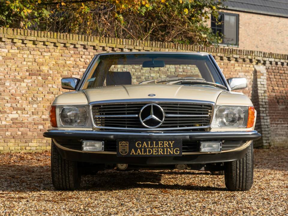 Bild 5/50 von Mercedes-Benz 380 SL (1982)