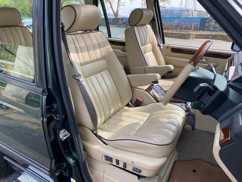 Image 6/50 de Land Rover Range Rover 4.6 Vogue (2001)