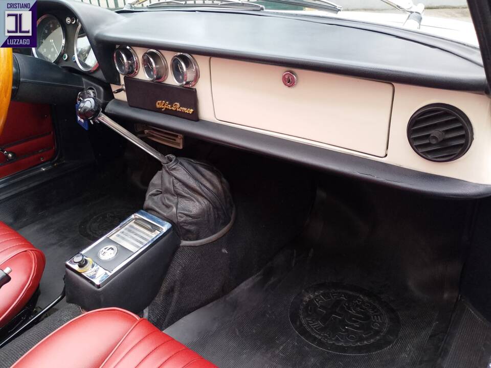 Bild 32/52 von Alfa Romeo 1750 Spider (1969)