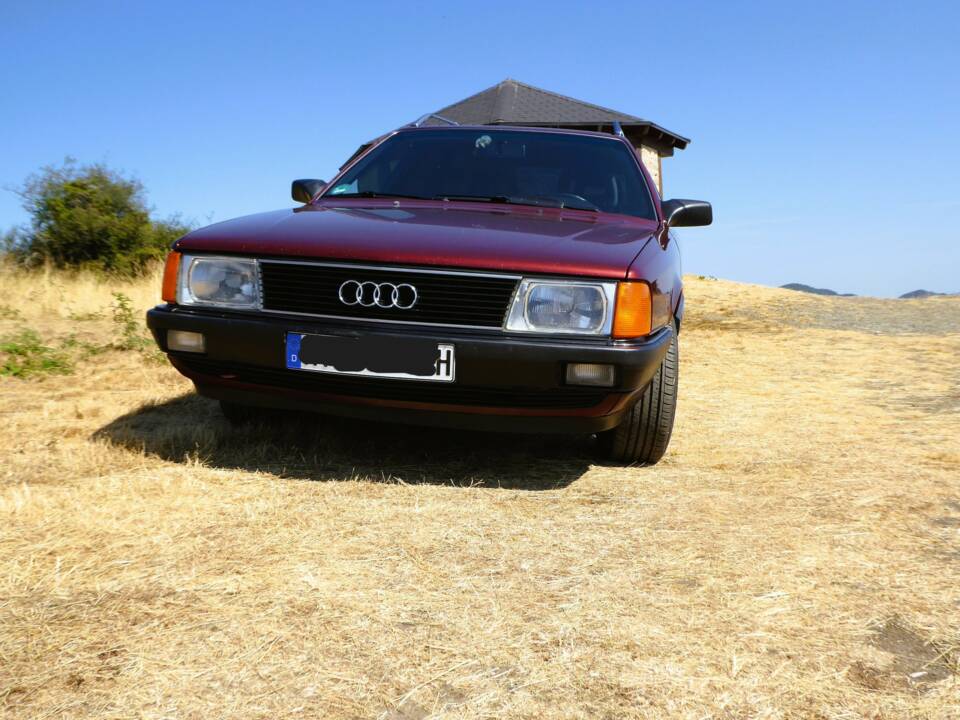 Bild 4/29 von Audi 100 Avant - 2.3 E (1990)