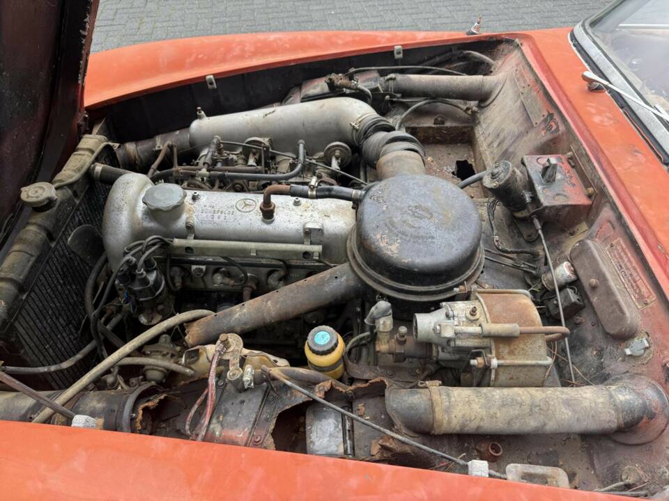 Image 37/50 of Mercedes-Benz 190 SL (1960)