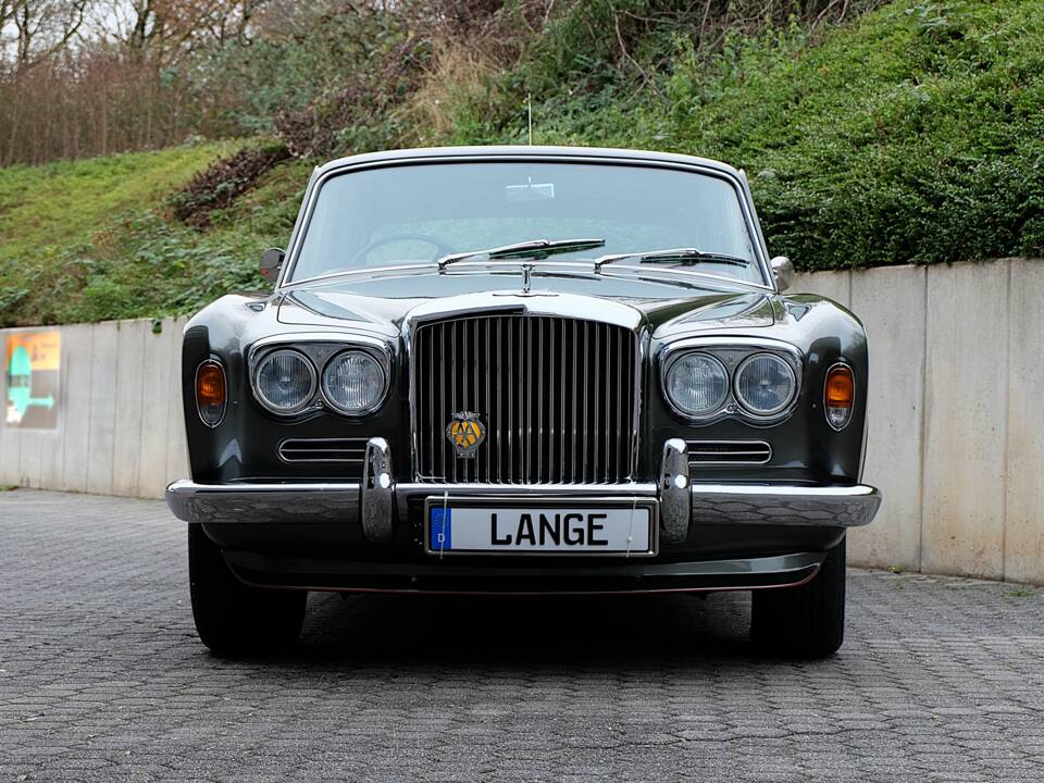 Image 4/48 of Bentley T 1 (1967)