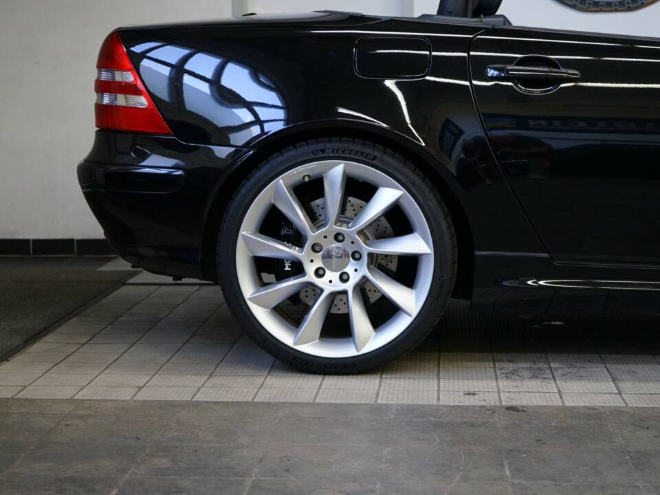 Image 42/48 of Mercedes-Benz SLK 230 Kompressor (2003)