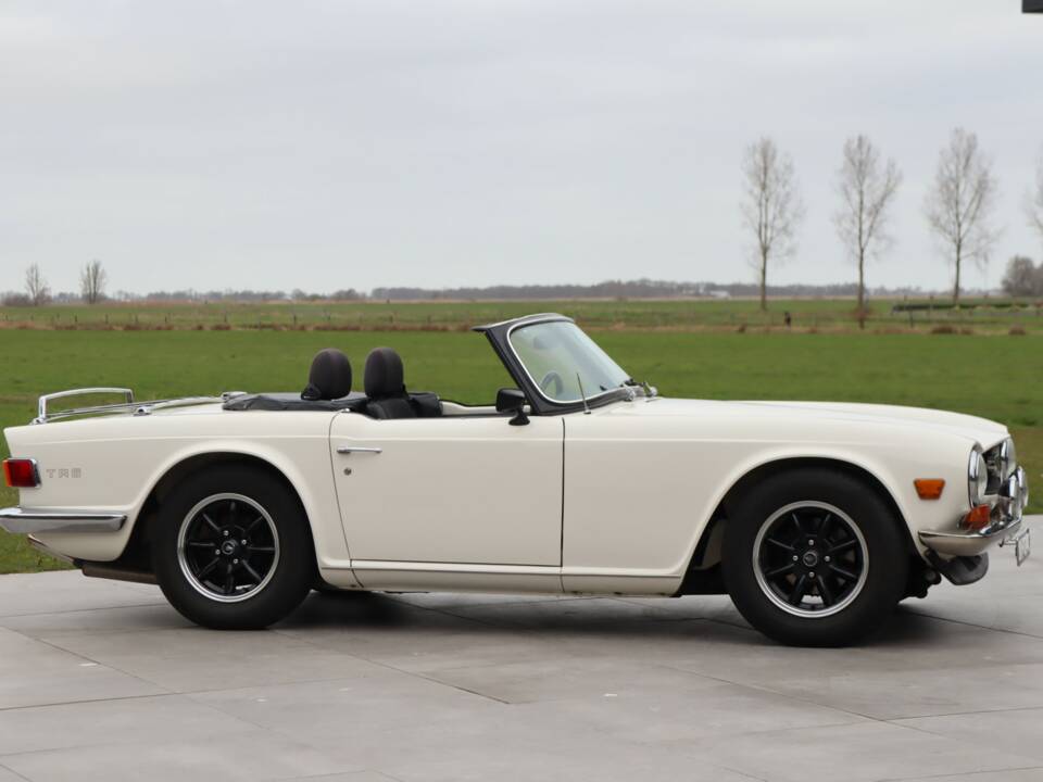 Image 38/50 de Triumph TR 6 (1970)