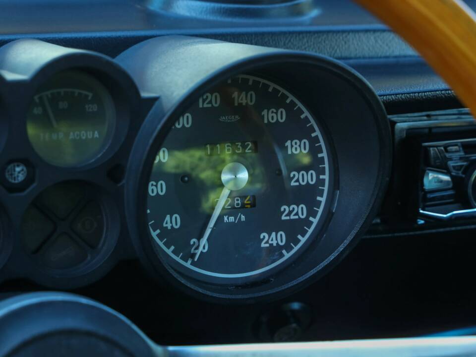 Imagen 45/50 de Alfa Romeo 2000 GT Veloce (1972)