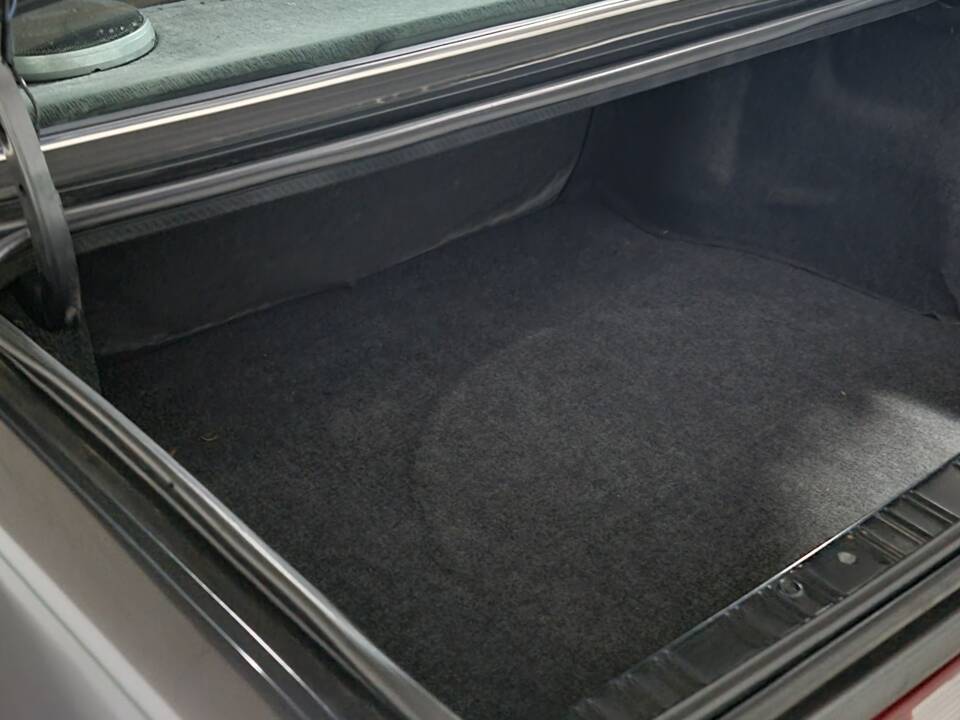 Image 10/100 of BMW 323i (1984)