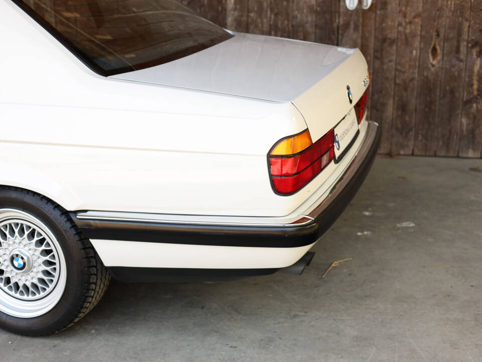 Bild 62/70 von BMW 735i (1991)