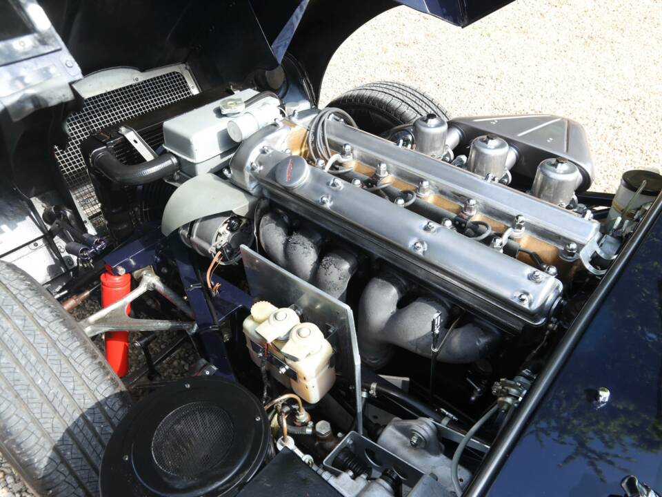 Imagen 4/50 de Jaguar E-Type 4.2 (1964)