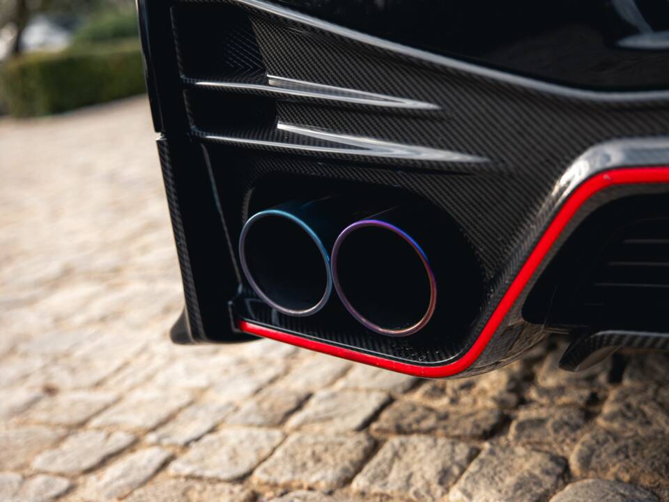 Image 36/76 de Nissan GT-R Nismo (2015)