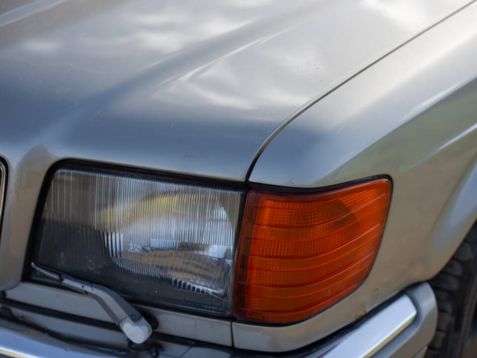 Image 28/95 of Mercedes-Benz 560 SEC (1985)