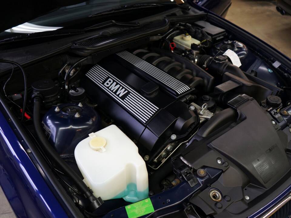 Image 26/33 of BMW 323ti Compact (1999)