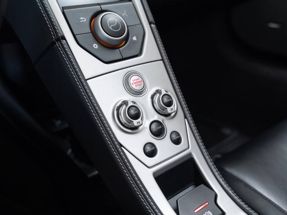 Bild 20/33 von McLaren 12C Spider (2013)