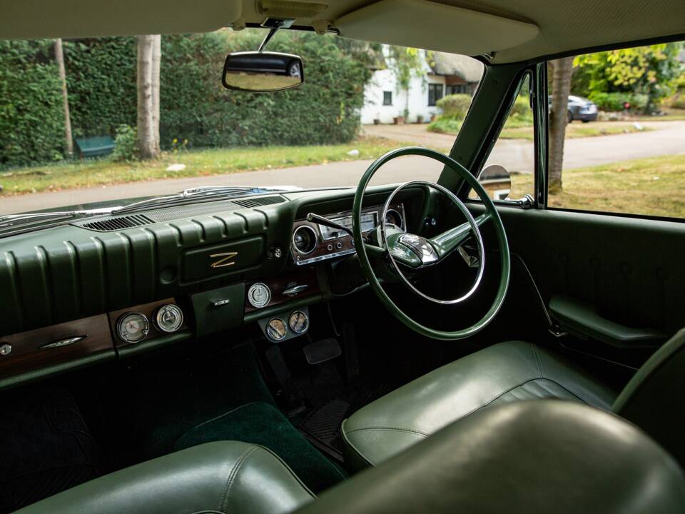 Image 34/44 of Ford Zodiac MkIII (1964)