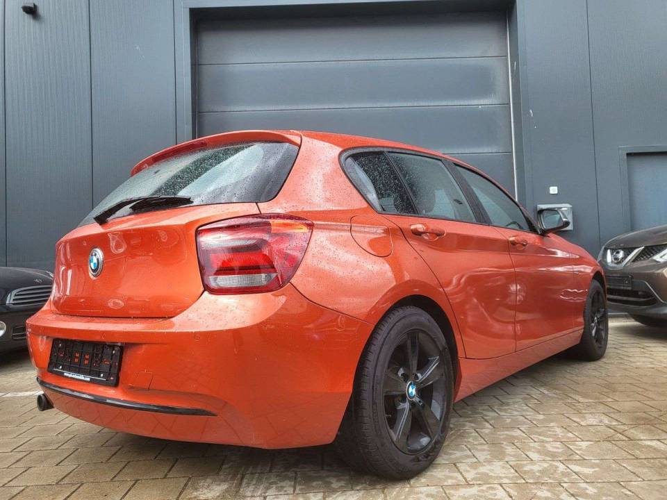 Image 5/15 of BMW 118d (2012)