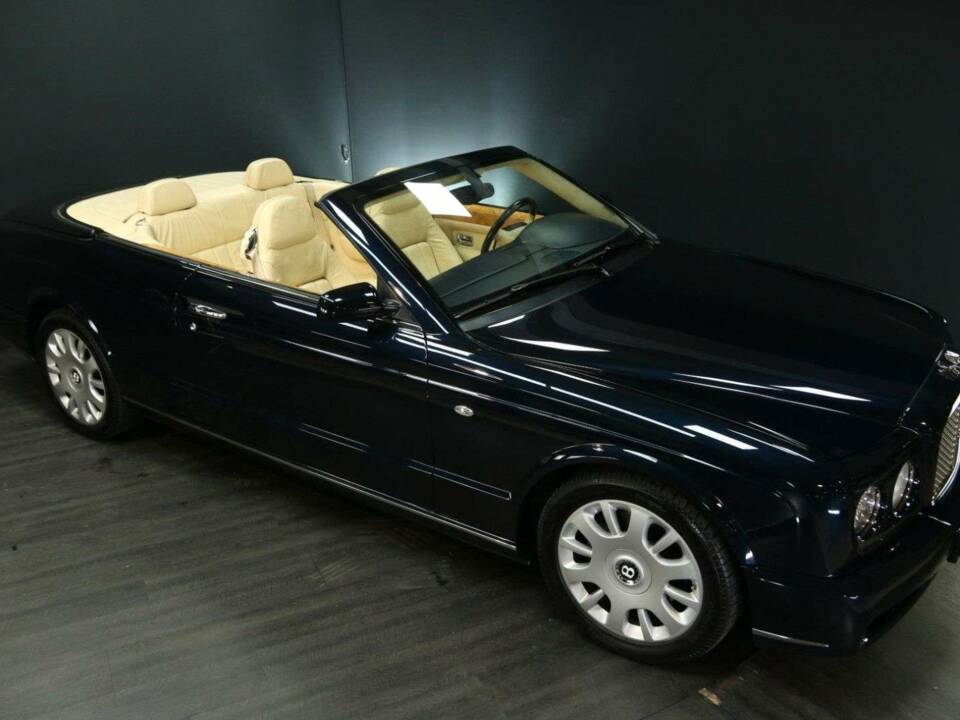 Image 33/49 de Bentley Azure (2006)